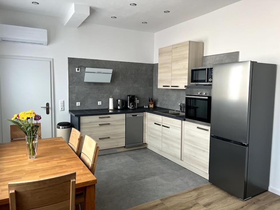 Moderne, Stilvolle Ferienwohnung In Eich Eich  Eksteriør bilde